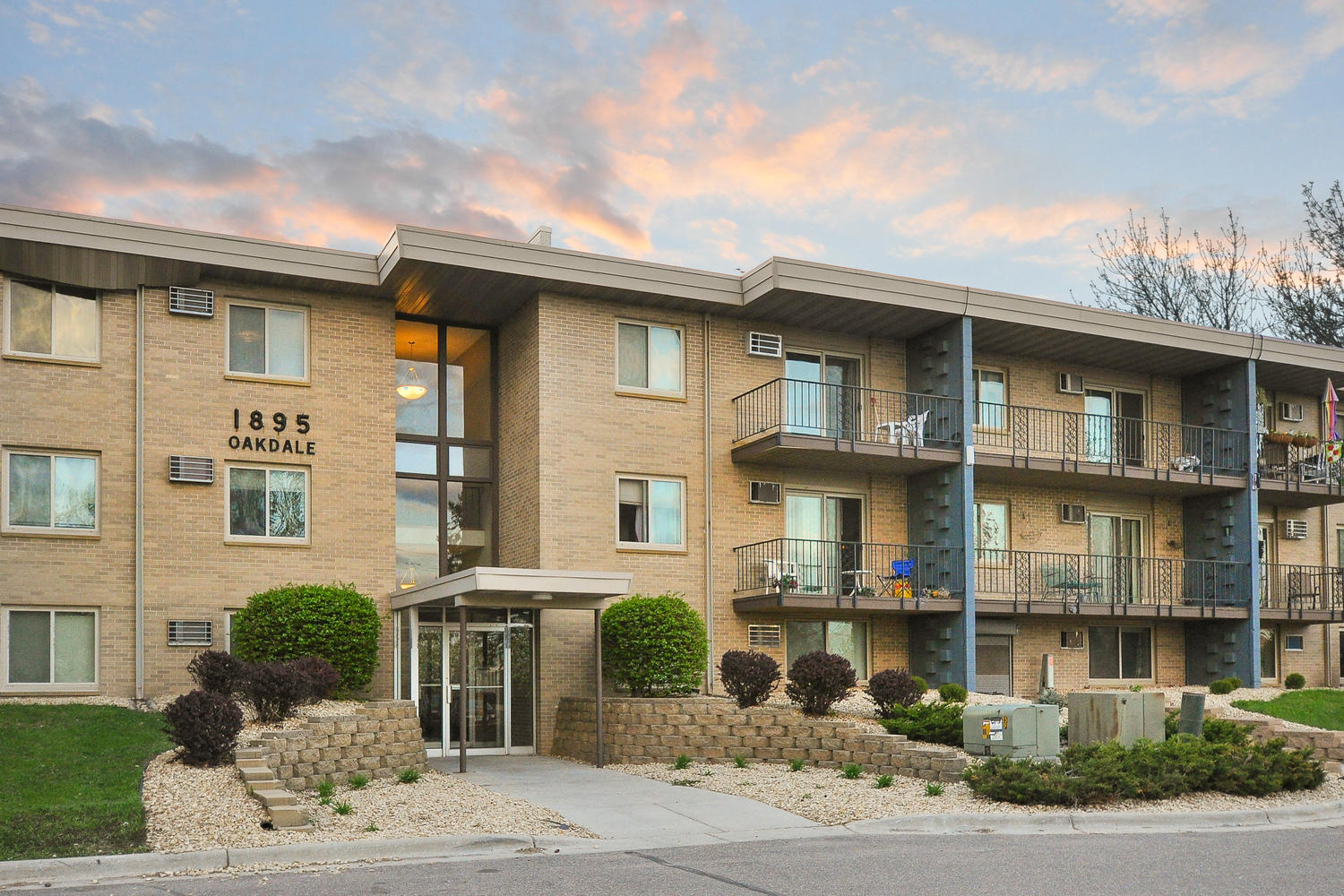 Oakdale Commons